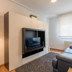 https://apartamento-en-la-ribera-bilbao-anfitrin-vernica.bilbaohotelsspain.com