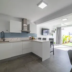https://bungalow-beso-de-sol.in-canary-islands.com